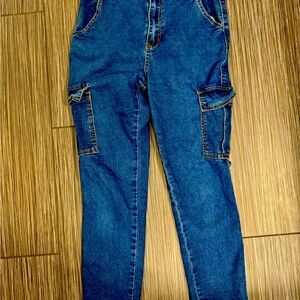 SMALL DEMIN HIGH WAISTED CARGO JEANS
